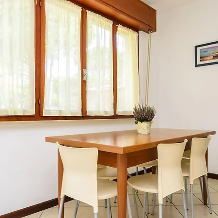 Alba-2 By Interhome Appartement Lignano Sabbiadoro